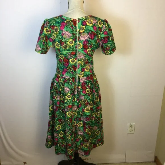 LuLaRoe Amelia Fit & Flare Dress Size L Womans Green Floral Short Sleeve Pleated - Picture 3 of 13